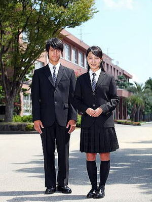 大阪府立高津高校の制服写真画像動画まとめ・レビュー口コミ評判・生徒の着こなし・夏服冬服詳細情報（こうづこうこう）
