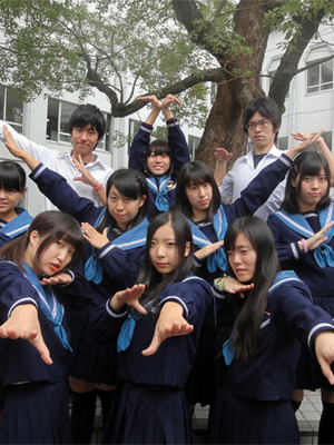 大阪府立清水谷高等学校の制服写真画像まとめ・レビュー口コミ評判・生徒の着こなし・夏服冬服詳細情報