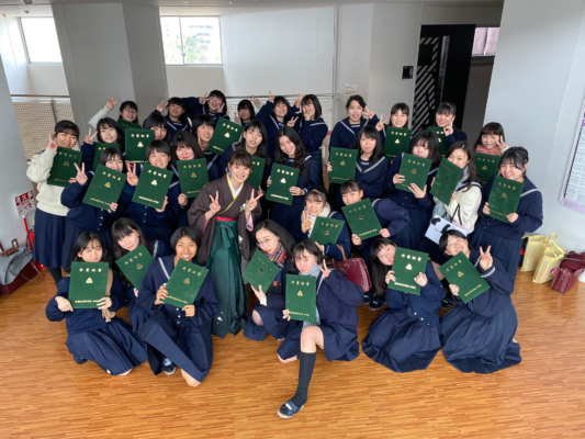 Uniform image of Kinrankai junior high school and high school ...