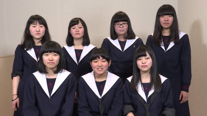 プール学院中学校・高等学校の制服画像。着こなし・制服ランキング