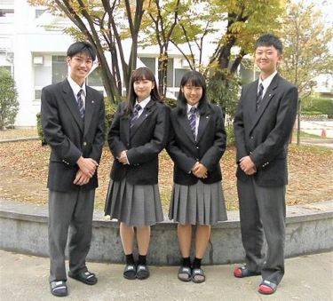 大阪府立花園高等学校の制服（標準服）の着こなし・評判・制服ランキング