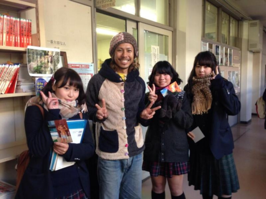 大阪府立箕面東高等学校の制服写真画像まとめ・レビュー口コミ評判・生徒の着こなし・夏服冬服詳細情報