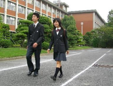 大阪府立緑風冠高校の制服写真画像まとめ・レビュー口コミ評判・生徒の着こなし・夏服冬服詳細情報（りょくふうかん）