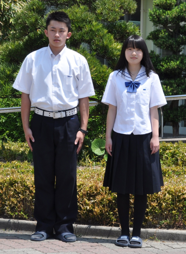 ☆大阪府 大塚高校 [現行制服 サイズ170A] 夏服冬服中間服セット 校章