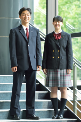 京都外大西高校の制服写真画像まとめ・レビュー口コミ評判・生徒の着こなし・夏服冬服詳細情報