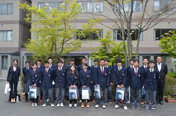 京都府立工業高校の制服写真画像まとめ・レビュー口コミ評判・生徒の着こなし・夏服冬服詳細情報│全国中高制服グラム-全国47都道府県の中学校高等学校制服 検索口コミ-