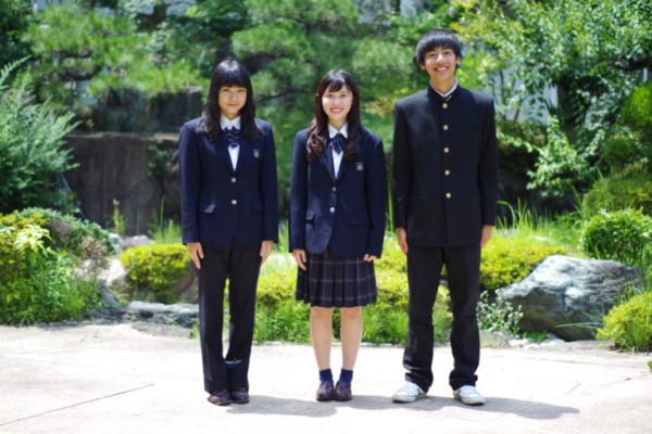 大阪府立桜塚高校の制服写真画像まとめ・レビュー口コミ評判・生徒の着こなし・夏服冬服詳細情報