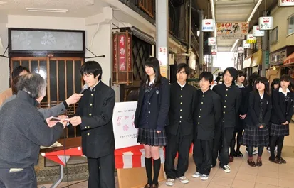 大阪府立桜塚高校の制服写真画像まとめ・レビュー口コミ評判・生徒の着こなし・夏服冬服詳細情報