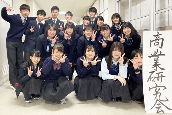 堺市立堺高校の制服写真画像まとめ・レビュー口コミ評判・生徒の着こなし・夏服冬服詳細情報