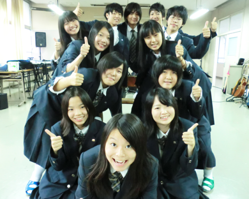 奈良県立西の京高等学校の制服写真画像まとめ・レビュー口コミ評判・生徒の着こなし・夏服冬服詳細情報