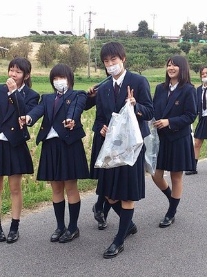 愛知県立小坂井高校の制服写真画像まとめ・レビュー口コミ評判・生徒の着こなし・夏服冬服詳細情報