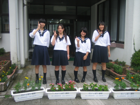 兵庫県立生野高校の制服写真画像まとめ・レビュー口コミ評判・生徒の着こなし・夏服冬服詳細情報