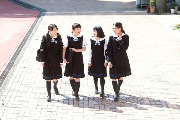 瀧野川女子学園中学校 高校の制服写真画像まとめ レビュー口コミ評判 生徒の着こなし 夏服冬服詳細情報 制服グラム 全国中学校高等学校制服検索