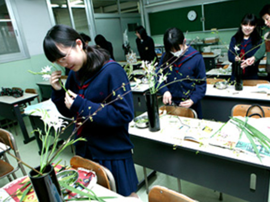 日本大学豊山女子中学校・高校の制服写真画像まとめ・レビュー口コミ評判・生徒の着こなし・夏服冬服詳細情報