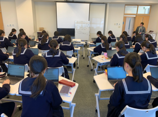 大妻中学高校の制服写真画像まとめ・レビュー口コミ評判・生徒の着こなし・夏服冬服詳細情報