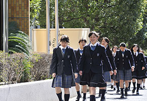 東京女子学園中学校・高校の制服写真画像まとめ・レビュー口コミ評判・生徒の着こなし・夏服冬服詳細情報