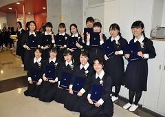 山脇学園中学校・高校の制服写真画像まとめ・レビュー口コミ評判・生徒の着こなし・夏服冬服詳細情報