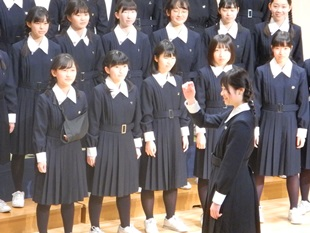 山脇学園中学校・高校の制服写真画像まとめ・レビュー口コミ評判・生徒の着こなし・夏服冬服詳細情報