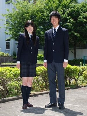 東京都立小川高校の制服写真画像まとめ・レビュー口コミ評判・生徒の着こなし・夏服冬服詳細情報│全国中高制服グラム-全国47都道府県の中学校高等学校 制服検索口コミ-