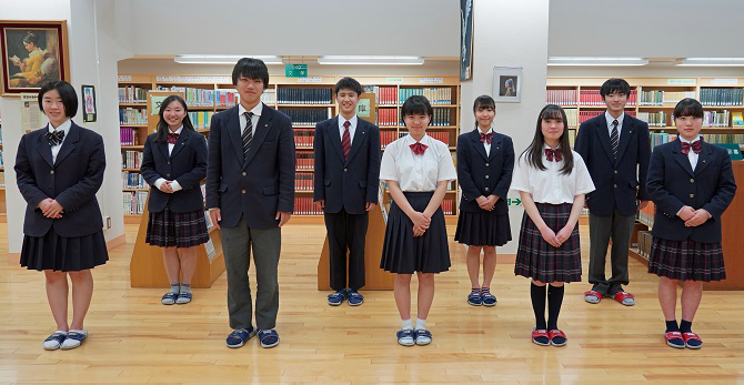 東京都立足立新田高校の制服写真画像まとめ・レビュー口コミ評判・生徒の着こなし・夏服冬服詳細情報