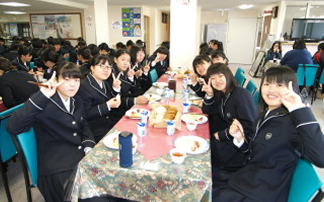 日ノ本学園高校の制服写真画像まとめ・レビュー口コミ評判・生徒の着こなし・夏服冬服詳細情報