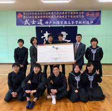 神戸弘陵学園高校の制服写真画像まとめ・レビュー口コミ評判【2022/令和4年新制服】学ランセーラー廃止