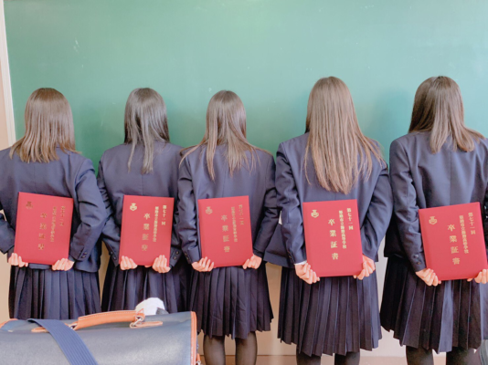 姫路市立飾磨高校の制服写真画像まとめ・レビュー口コミ評判・生徒の着こなし・夏服冬服詳細情報