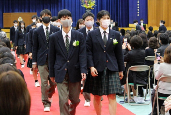 兵庫県立三田西陵高校の制服写真画像まとめ・レビュー口コミ評判・生徒の着こなし・夏服冬服詳細情報