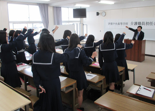 和歌山県立伊都中央高校の制服写真画像まとめ・レビュー口コミ評判・生徒の着こなし・夏服冬服詳細情報