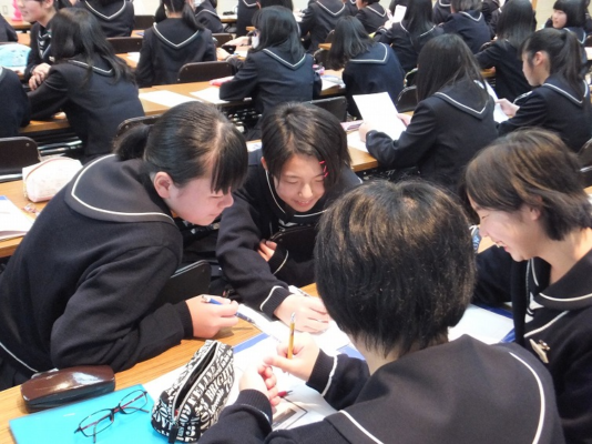 修文女子高校の制服写真画像まとめ・レビュー口コミ評判・生徒の着こなし・夏服冬服詳細情報