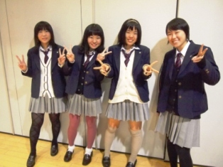 名古屋市立名東高校の制服写真画像まとめ・レビュー口コミ評判・生徒の着こなし・夏服冬服詳細情報