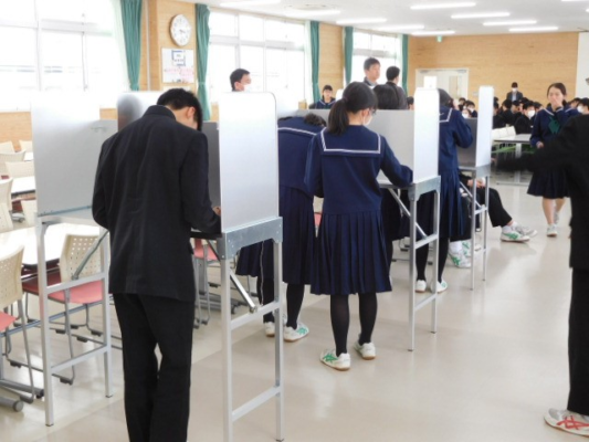 福井県立高志中学高校の制服写真画像動画まとめ・レビュー口コミ評判・生徒の着こなし・夏服冬服詳細情報