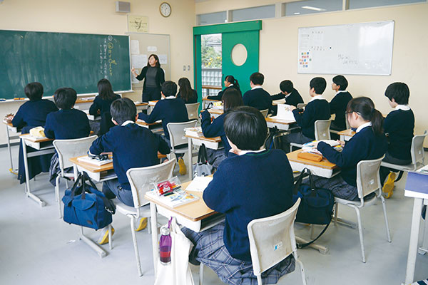 横浜創英中学校・高校の制服写真画像まとめ・レビュー口コミ評判・生徒の着こなし・夏服冬服詳細情報