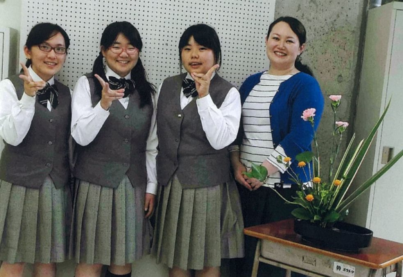 香川県立笠田高校の制服写真画像まとめ・レビュー口コミ評判・生徒の着こなし・夏服冬服詳細情報