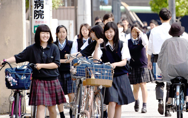 英明高校の制服写真画像まとめ・レビュー口コミ評判・生徒の着こなし・夏服冬服詳細情報│全国中高制服グラム-全国47都道府県の中学校高等学校制服検索口コミ-