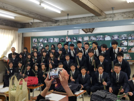 香川県立琴平高校の制服写真画像まとめ・レビュー口コミ評判・生徒の着こなし・夏服冬服詳細情報
