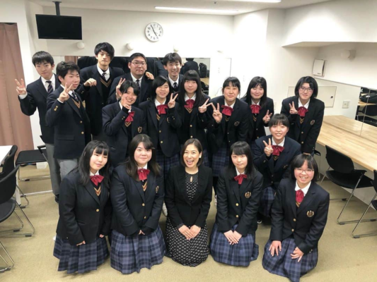 徳島県立穴吹高校の制服写真画像まとめ・レビュー口コミ評判・生徒の着こなし・夏服冬服詳細情報