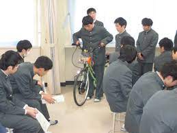 高知県立高知東工業高校の制服写真画像まとめ・レビュー口コミ評判・生徒の着こなし・夏服冬服詳細情報 高知県立高知東工業高校の制服写真画像まとめ・レビュー口コミ評判・生徒の着こなし・夏服冬服詳細情報