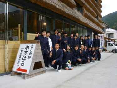 高知県立宿毛工業高校の制服写真画像まとめ・レビュー口コミ評判・生徒の着こなし・夏服冬服詳細情報