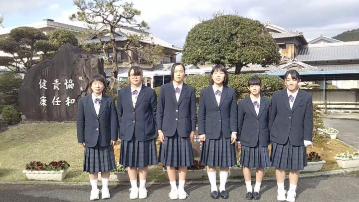 愛媛県立北宇和高校の制服写真画像まとめ・レビュー口コミ評判・生徒の着こなし・夏服冬服詳細情報│全国中高制服グラム全国47都道府県の中学校高等
