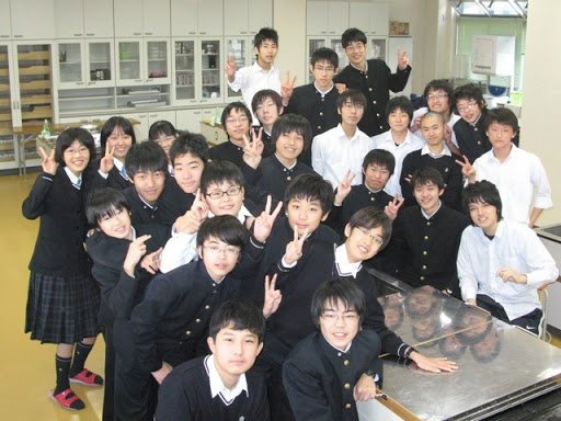 愛光中学校・愛光高校の制服写真画像まとめ・レビュー口コミ評判・生徒の着こなし・夏服冬服詳細情報