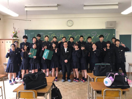 福岡県立早良高校の制服写真画像まとめ・レビュー口コミ評判・生徒の着こなし・夏服冬服詳細情報