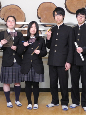 東京都立大崎高校の制服写真画像まとめ レビュー口コミ評判 生徒の着こなし 夏服冬服詳細情報 全国中高制服グラム 全国47都道府県の中学校高等学校制服 検索口コミ