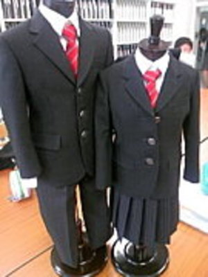 東京都立東久留米総合高校の制服写真画像まとめ・レビュー口コミ評判・生徒の着こなし・夏服冬服詳細情報
