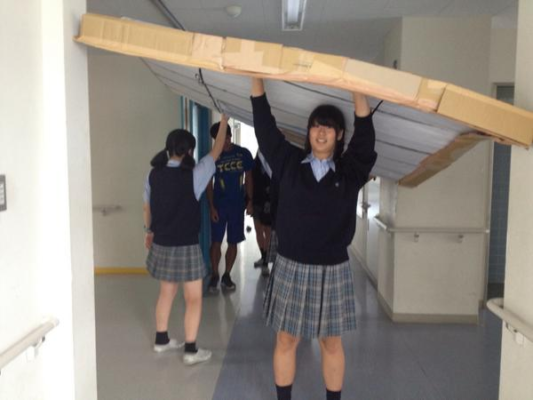 東京都立千早高校の制服写真画像まとめ・レビュー口コミ評判・生徒の着こなし・夏服冬服詳細情報