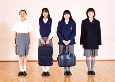 香蘭女学院高等部・中等部の制服写真画像まとめ・レビュー口コミ評判・生徒の着こなし・夏服冬服詳細情報
