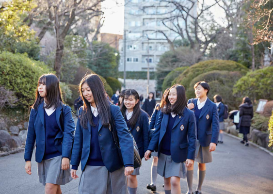 香蘭女学院高等部・中等部の制服写真画像まとめ・レビュー口コミ評判・生徒の着こなし・夏服冬服詳細情報