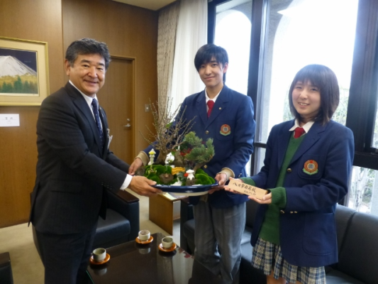 滋賀県立八日市南高校の制服写真画像まとめ・レビュー口コミ評判・生徒の着こなし・夏服冬服詳細情報