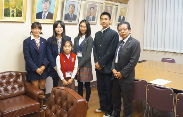 神奈川県立横浜緑ケ丘高校の制服写真画像まとめ・レビュー口コミ評判・生徒の着こなし・夏服冬服詳細情報