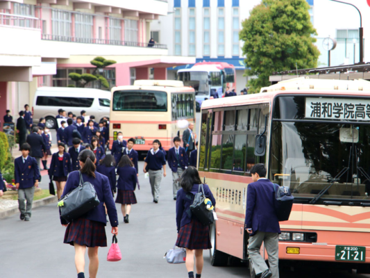 浦和学院高校の制服写真画像まとめ・レビュー口コミ評判・生徒の着こなし・夏服冬服詳細情報
